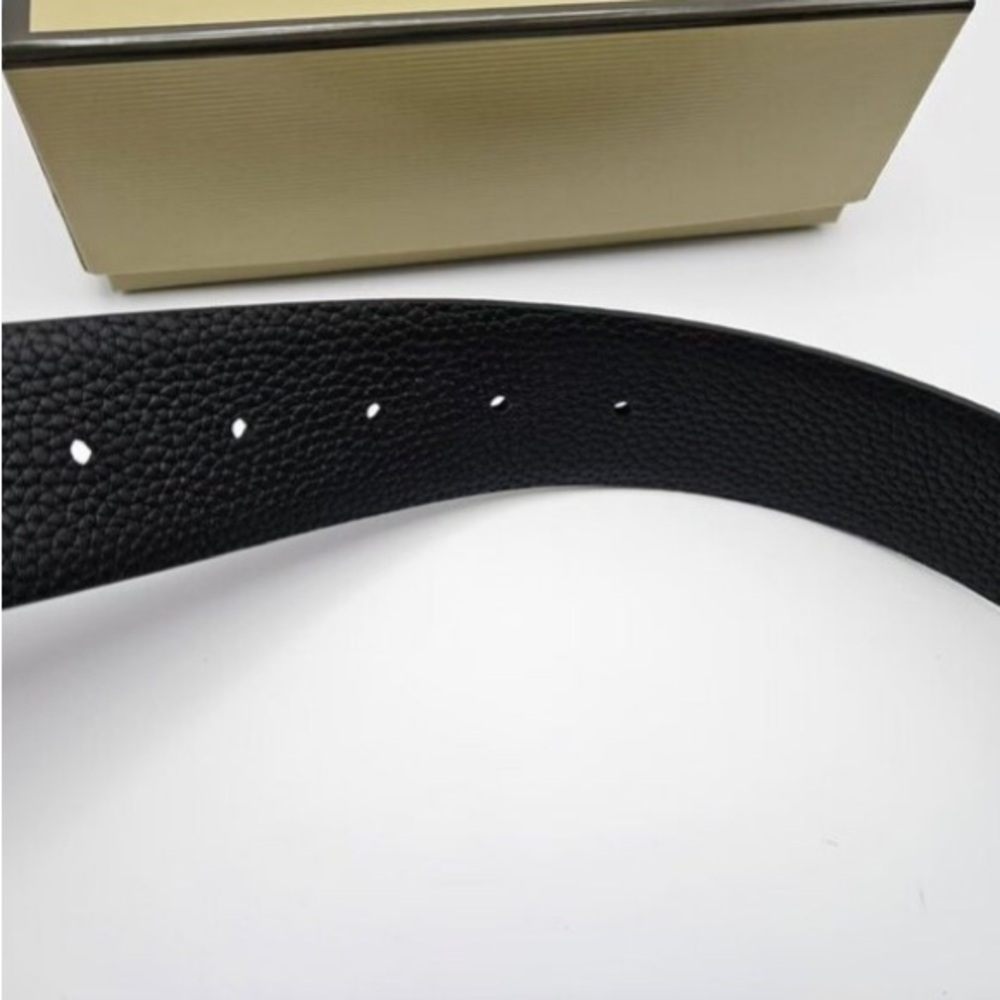 Tom Ford Black Leather Belt with Gold Accent - Picture 5 of 7